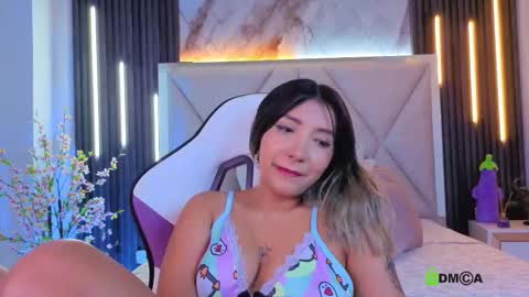 smile__1 online show from 21, 11, 2025