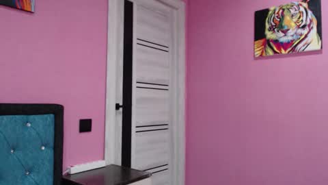 smile_cute_fox online show from 19, 12, 2025