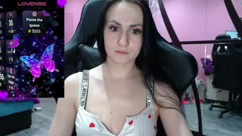 Snapshot of smile_cute_fox chatting on 9, 4, 2026 smile_cute_fox online show from 9, 4, 2026