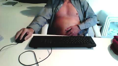 Snapshot of smilesnsmiles chatting on 8, 3, 2026 George online show from 8, 3, 2026