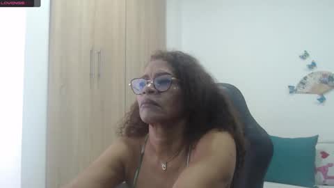 Snapshot of smilet_milf chatting on 29, 1, 2025 Smileth online show from 29, 1, 2025