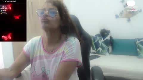 Snapshot of smilet_milf chatting on 8, 2, 2025 Smileth online show from 8, 2, 2025