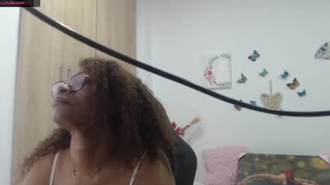 Snapshot of smilet_milf chatting on 26, 2, 2025 Smileth online show from 26, 2, 2025