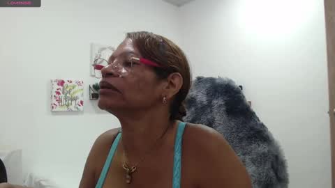 Snapshot of smilet_milf chatting on 26, 9, 2025 Smileth online show from 26, 9, 2025