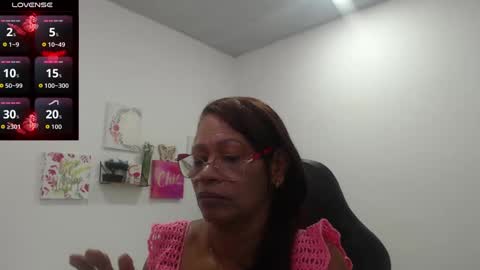 Snapshot of smilet_milf chatting on 12, 10, 2025 Smileth online show from 12, 10, 2025