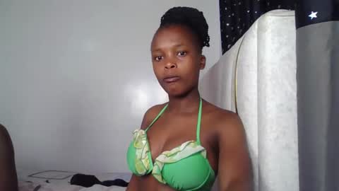 smiley luv1 online show from 16, 2, 2026