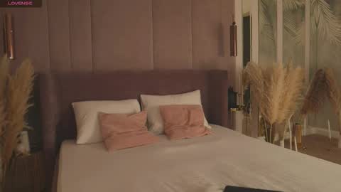 Mia online show from 8, 2, 2026