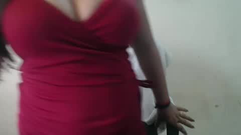 Snapshot of smiley_queen99 chatting on 19, 5, 2026 smiley online show from 19, 5, 2026