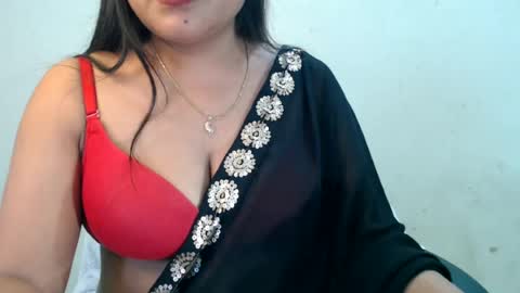 Snapshot of smiley_queen99 chatting on 20, 7, 2026 smiley online show from 20, 7, 2026