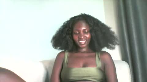 Snapshot of smileykesh chatting on 18, 9, 2025 smileykesh online show from 18, 9, 2025