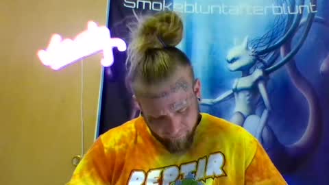 Snapshot of smokebluntafterblunt chatting on 17, 6, 2026 smoke online show from 17, 6, 2026