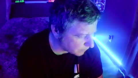 Snapshot of smokeingbitch420 chatting on 20, 3, 2026 love bug online show from 20, 3, 2026