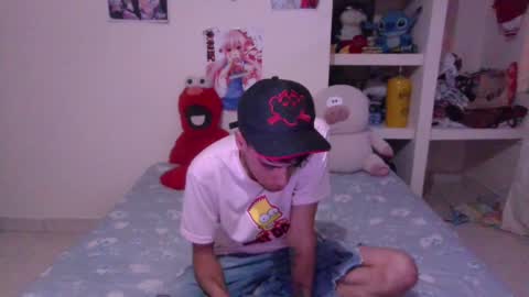 Snapshot of smoker00teddybear chatting on 4, 1, 2025 teddy online show from 4, 1, 2025