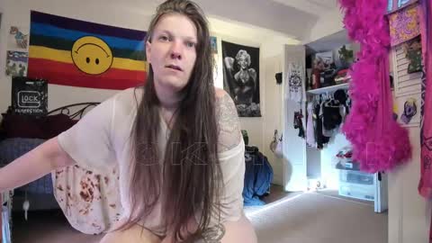 Snapshot of smokihippi chatting on 28, 2, 2025 Big Dawg online show from 28, 2, 2025