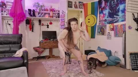 Snapshot of smokihippi chatting on 17, 11, 2025 Big Dawg online show from 17, 11, 2025