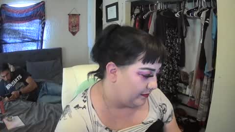 smokingcouple25 online show from 11, 6, 2026