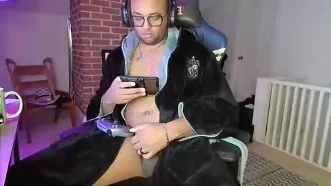 Smoothj2011 online show from 24, 4, 2026