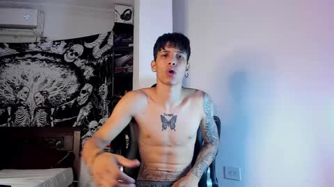 snakebutterfly online show from 20, 4, 2026