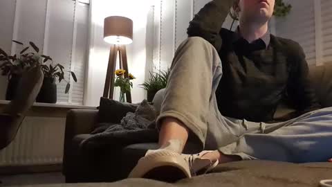 sneakerboy444 online show from 21, 2, 2025