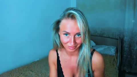 Snapshot of snezanablond chatting on 29, 5, 2026 Sneja online show from 29, 5, 2026