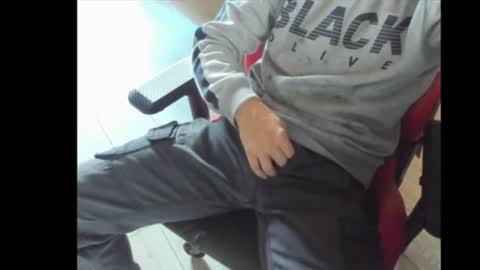 Snapshot of snip1977 chatting on 9, 10, 2025 snip1977 online show from 9, 10, 2025