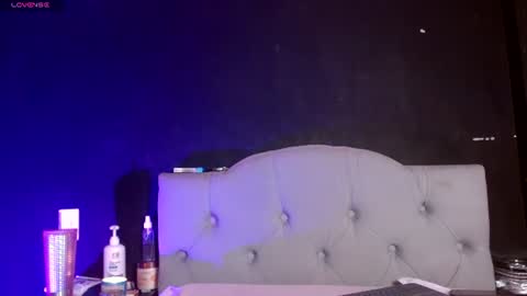 Snapshot of snow_baall chatting on 25, 6, 2026 IG OF red moonn online show from 25, 6, 2026