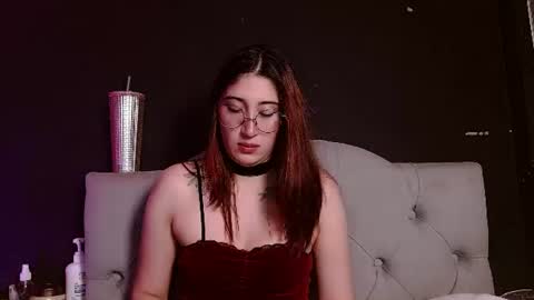 Snapshot of snow_baall chatting on 23, 7, 2026 IG OF red moonn online show from 23, 7, 2026