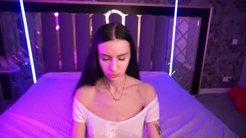 snow_whiteeex online show from 3, 3, 2026