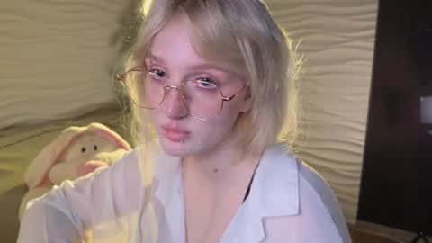 Snapshot of snowflakeskitty chatting on 7, 8, 2026 Ellie online show from 7, 8, 2026