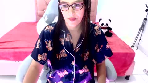 Snapshot of snowhot_69 chatting on 26, 7, 2026 snowhot_69 online show from 26, 7, 2026
