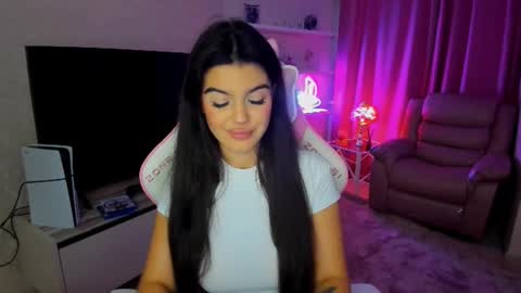 snowingwinter online show from 11, 9, 2025