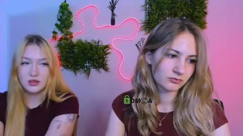 Snapshot of so_hot_rosalie chatting on 8, 7, 2026 so_hot_rosalie online show from 8, 7, 2026