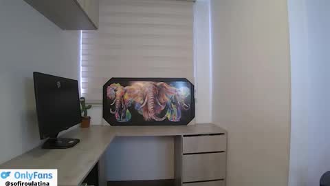 soffi_rousel_ online show from 15, 12, 2025