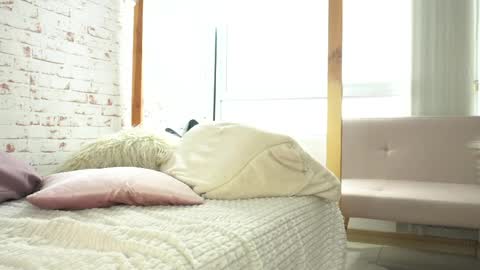 sofhia cruz online show from 6, 4, 2026