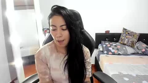 Snapshot of sofhya_jay9 chatting on 6, 12, 2024 Evainked online show from 6, 12, 2024