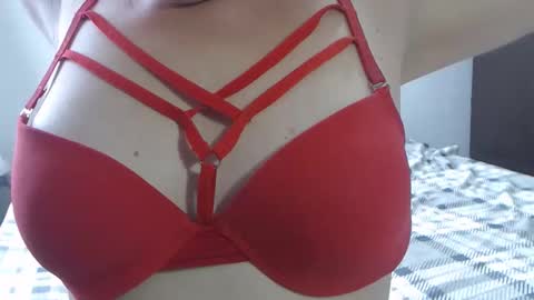 Snapshot of sofi995971 chatting on 20, 4, 2026 Sofa Castellanos online show from 20, 4, 2026