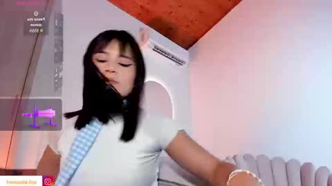 Sofi Blossom  online show from 30, 9, 2025