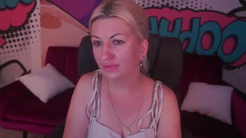 Snapshot of sofi_moonnn chatting on 5, 8, 2026 Sofi online show from 5, 8, 2026