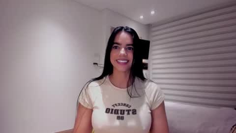 Snapshot of sofi_saenzz chatting on 7, 10, 2025 Sofi Saenzz online show from 7, 10, 2025