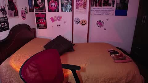 Snapshot of sofia_coolle chatting on 21, 10, 2025 Sofi online show from 21, 10, 2025