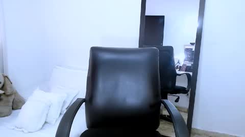 Snapshot of sofia_erotic chatting on 27, 12, 2024 sofia Ill be back on Tuesday June 4. online show from 27, 12, 2024