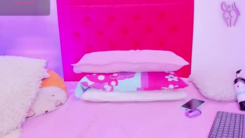 Snapshot of sofia_girl_ chatting on 2, 3, 2025 SOFIA online show from 2, 3, 2025