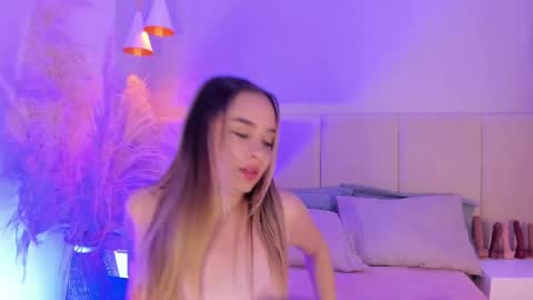 SOFIA PAMELA online show from 20, 2, 2025