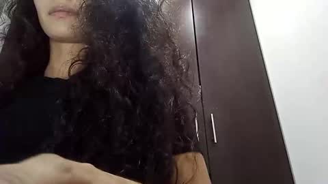 Snapshot of sofia_resiliente chatting on 7, 11, 2025 SOFIA online show from 7, 11, 2025