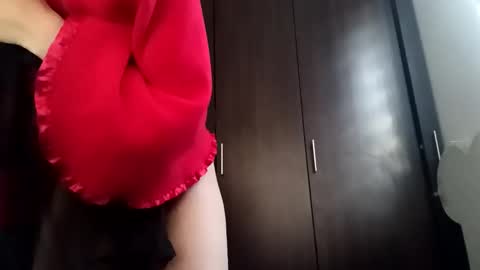 Snapshot of sofia_resiliente chatting on 8, 11, 2025 SOFIA online show from 8, 11, 2025