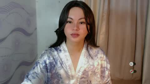 sofia_sweetheart18 online show from 6, 7, 2026