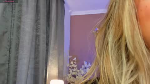 Snapshot of sofia_velvetx chatting on 18, 4, 2026 sofia_velvetx online show from 18, 4, 2026