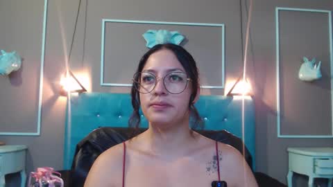 Sofa online show from 9, 11, 2025