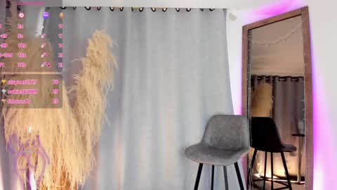 Sofia Wilson online show from 1, 1, 2025