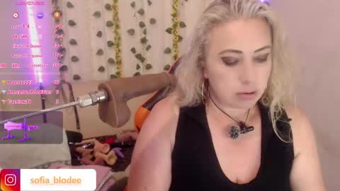 Snapshot of sofiacurvy45 chatting on 27, 5, 2026 sofiacurvy45 online show from 27, 5, 2026